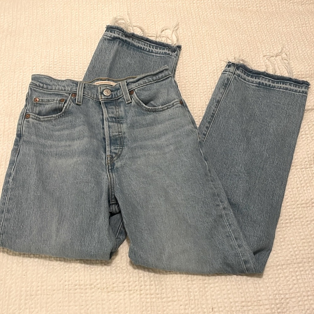 Levi Ribcage Straight Jean